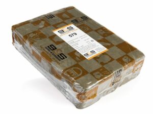 Klei 579, zwart met chamotte 0 - 2 mm 40%